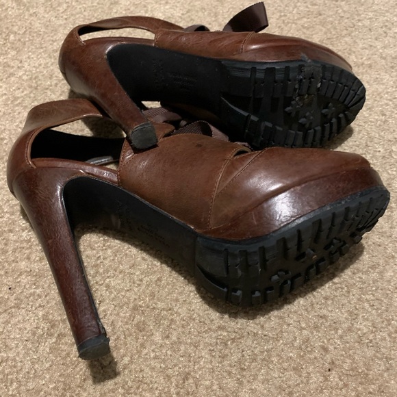 Gorgeous Vera Wang Platform Pumps Lace Up Ribbon - Picture 7 of 7